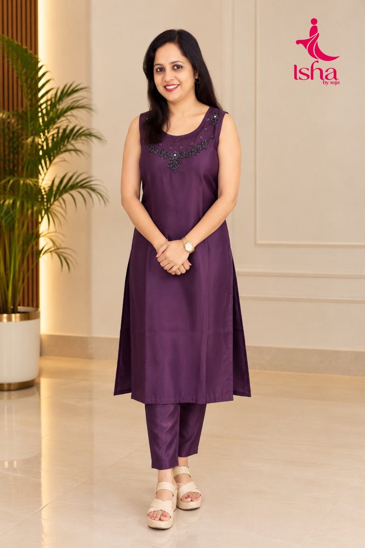 Floral Motif Sleeveless Kurti Top