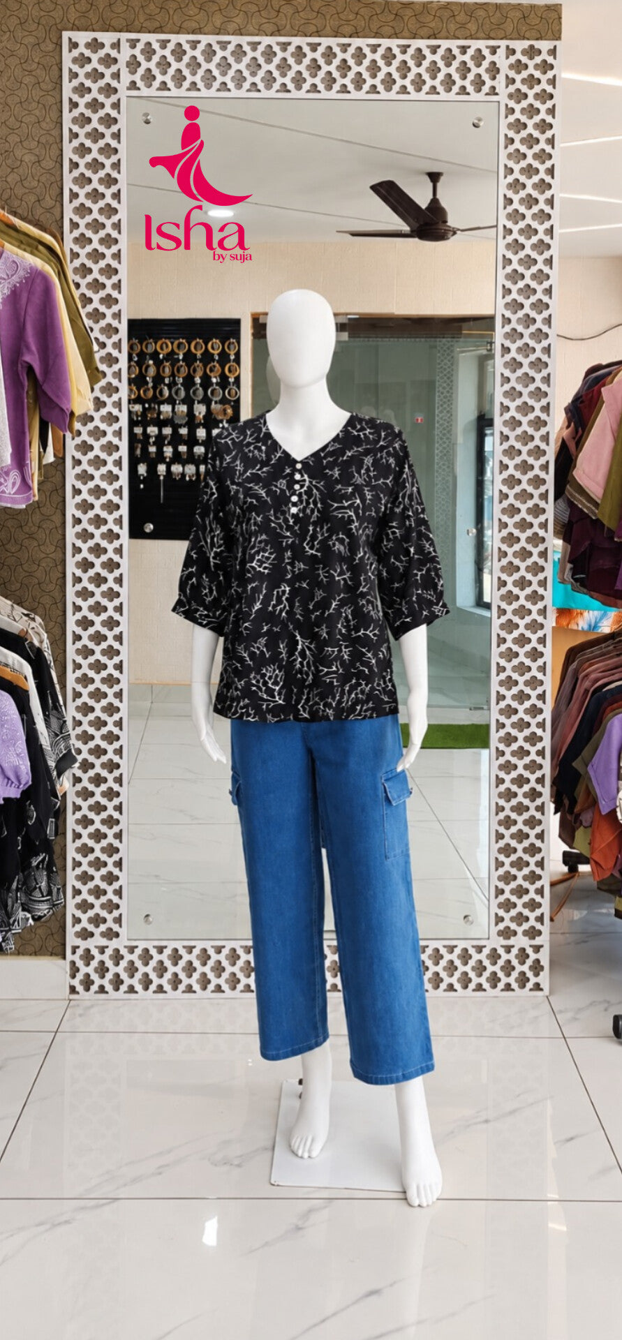 Black Printed V-Neck 3/4 Sleeve Top
