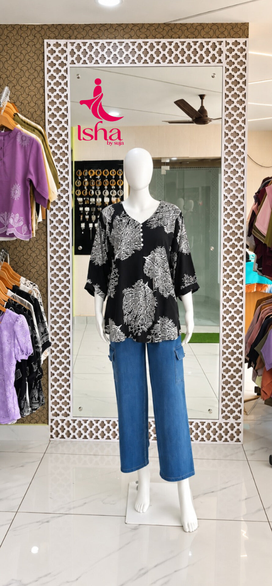 Black Abstract Print V-Neck Top with 3/4 Sleeves